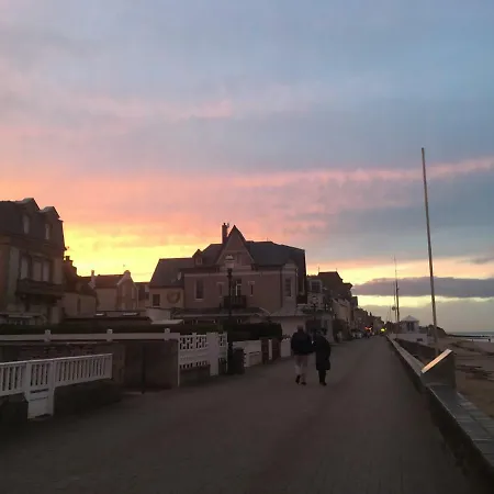 Un Balcon Sur La Mer