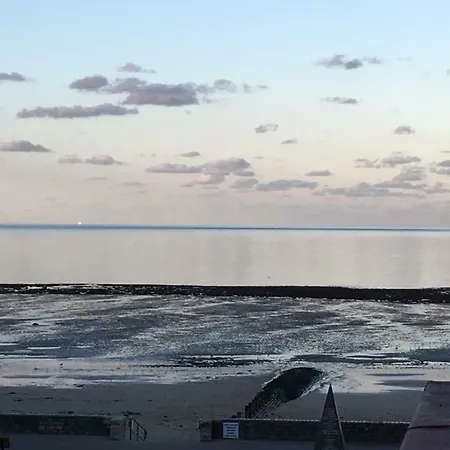 Un Balcon Sur La Mer *